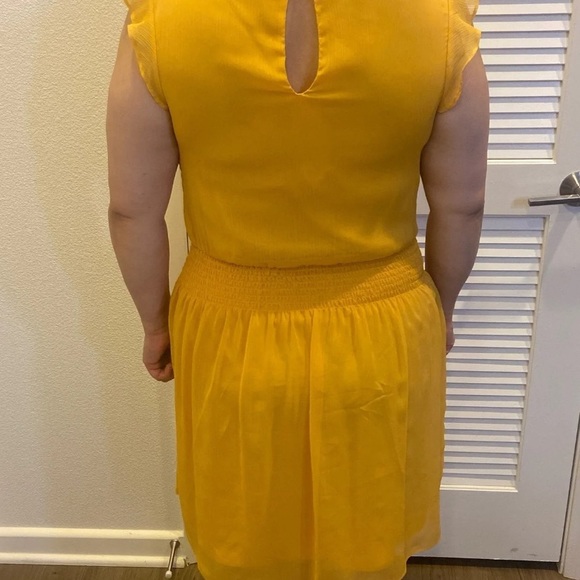 Dress - Picture 2 of 7